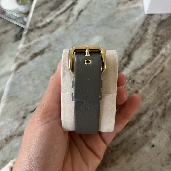 Marc Jacobs Watch - Picture 2 of 2